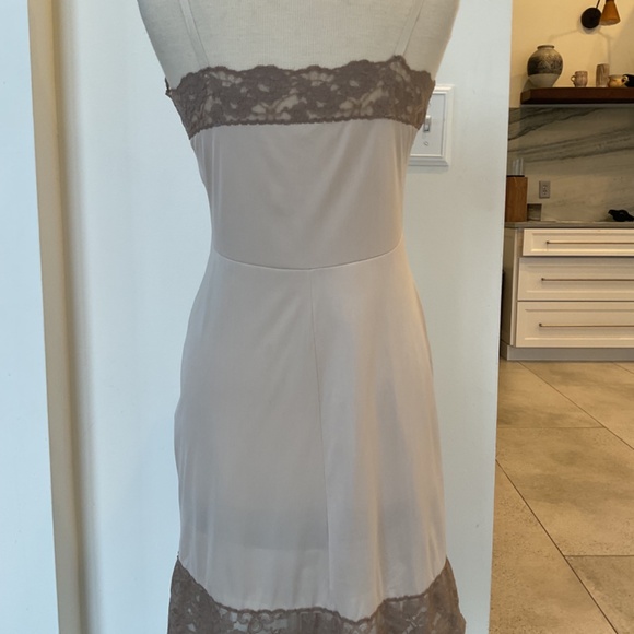 Hollywood Vassarette Slip Dress - Picture 6 of 8